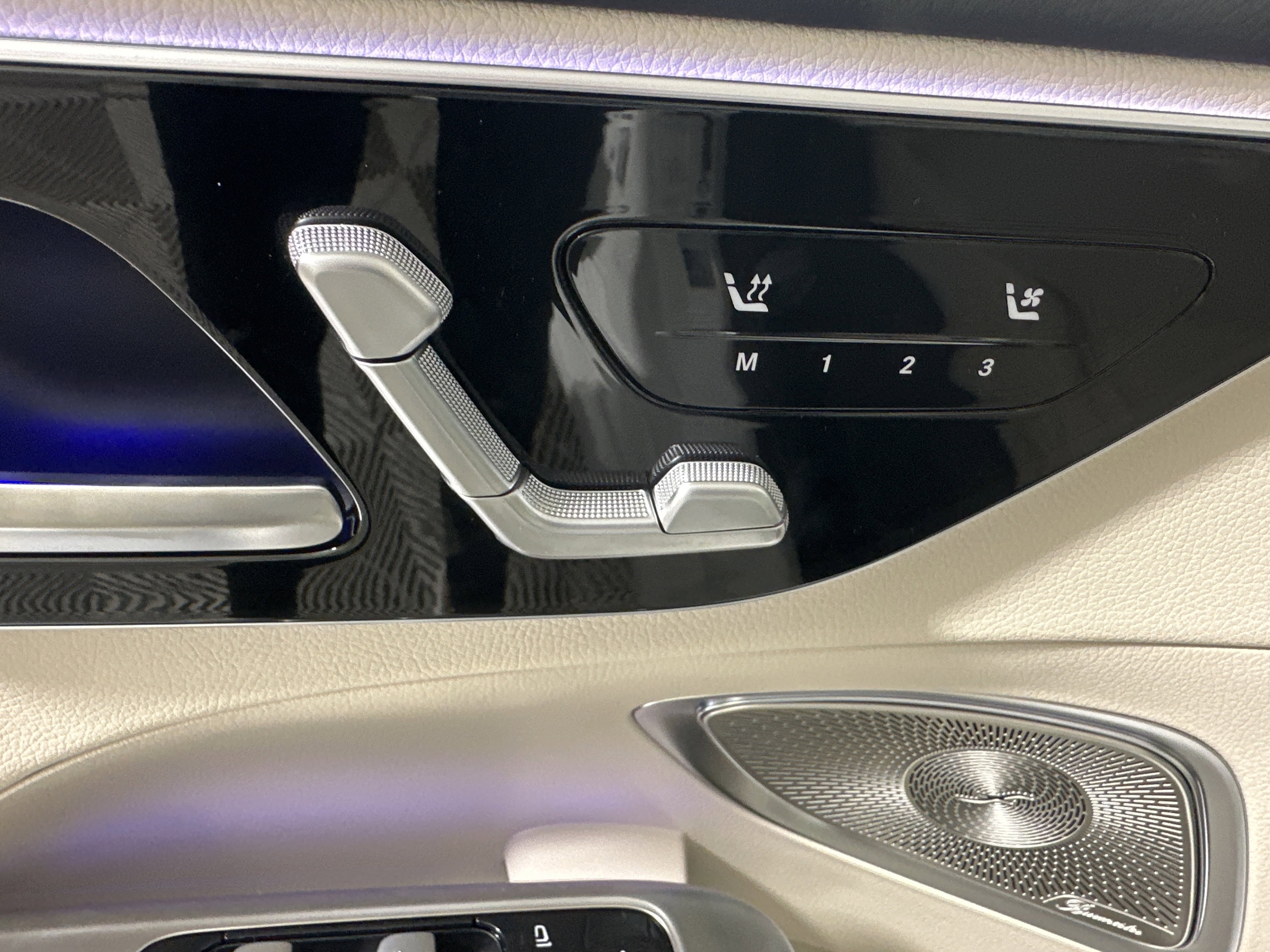 New 2026 Polar White Mercedes-Benz C 300 image 10