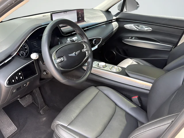 Used 2023 Silver Genesis 2.5T image 16