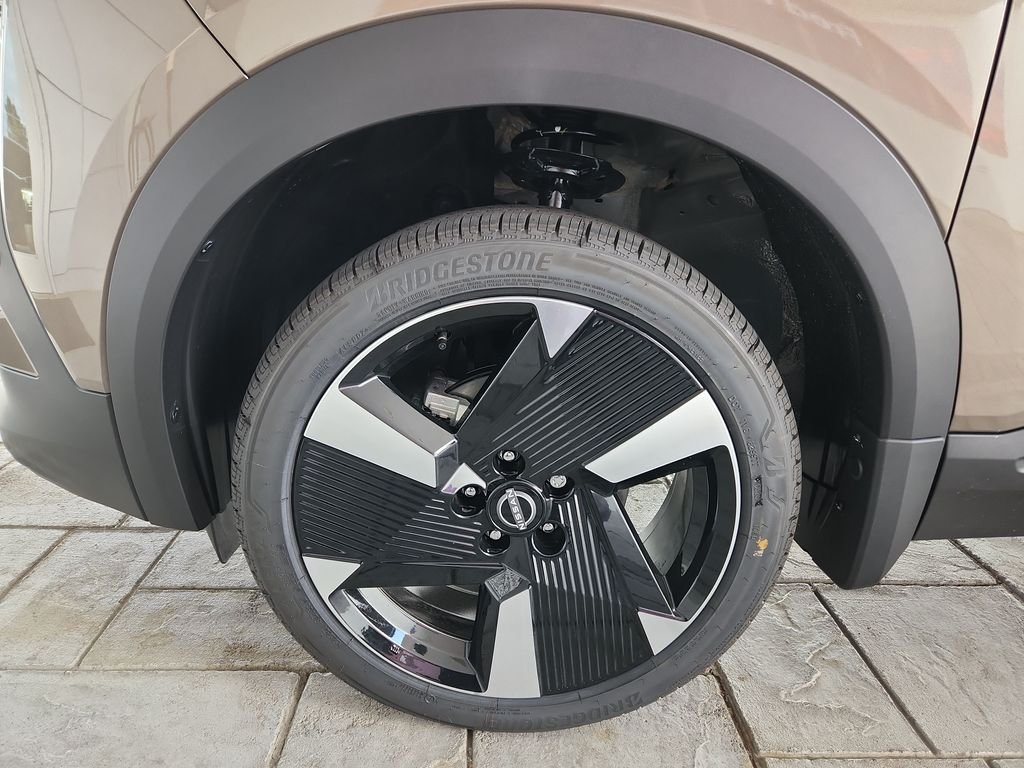 New 2026 Canyon Bronze Metallic Nissan SR image 26