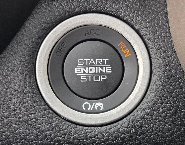 Used 2022 White Ram Laramie image 33
