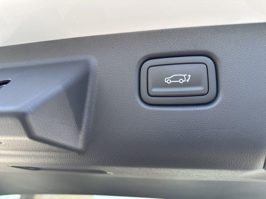 New 2026 White Hyundai Limited AWD image 33