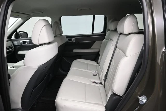 Used 2024 Rockwood Green Hyundai SEL image 21