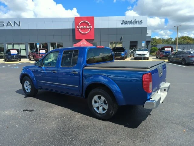 Used 2012 Blue Nissan SV image 9