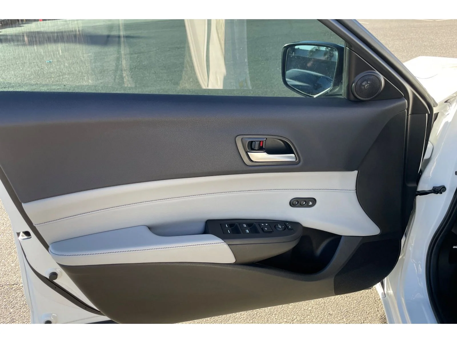 Used 2020 Platinum White Pearl Acura w/Technology Pkg image 10