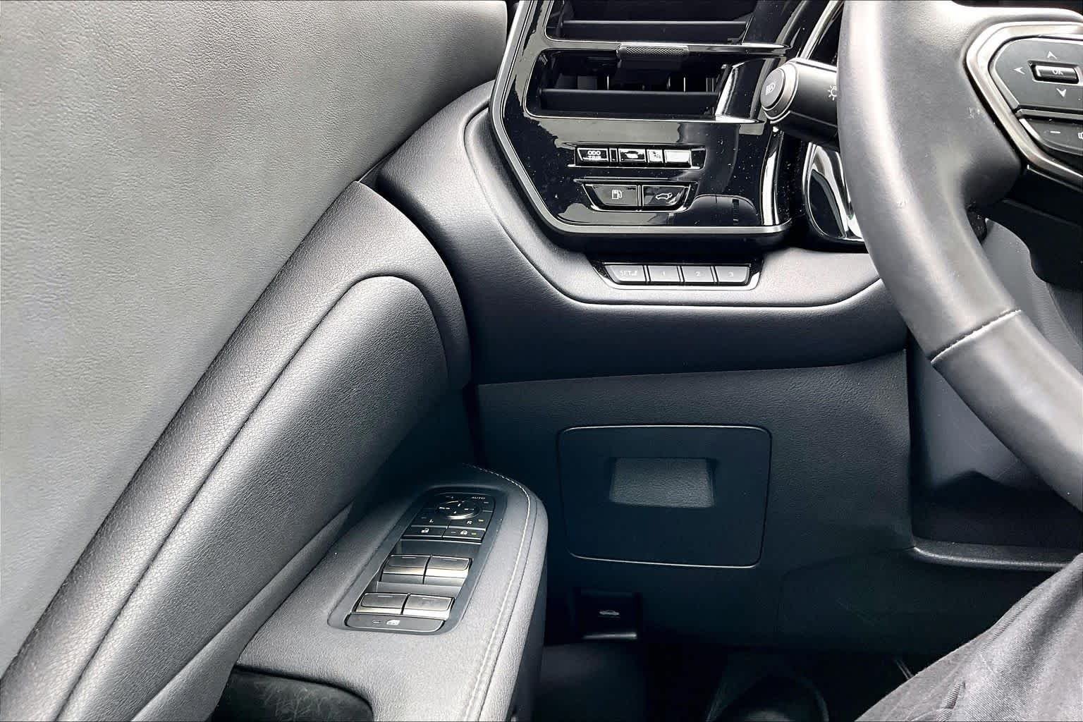 Certified Used 2026 CELESTIAL SILVER Lexus Premium image 33