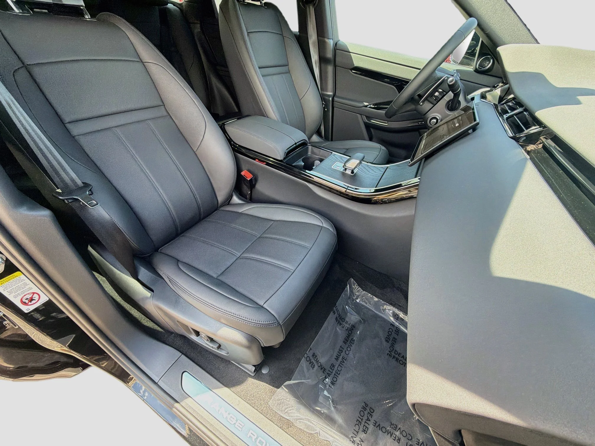 New 2026 Santorini Black Metallic Land Rover Core S image 14