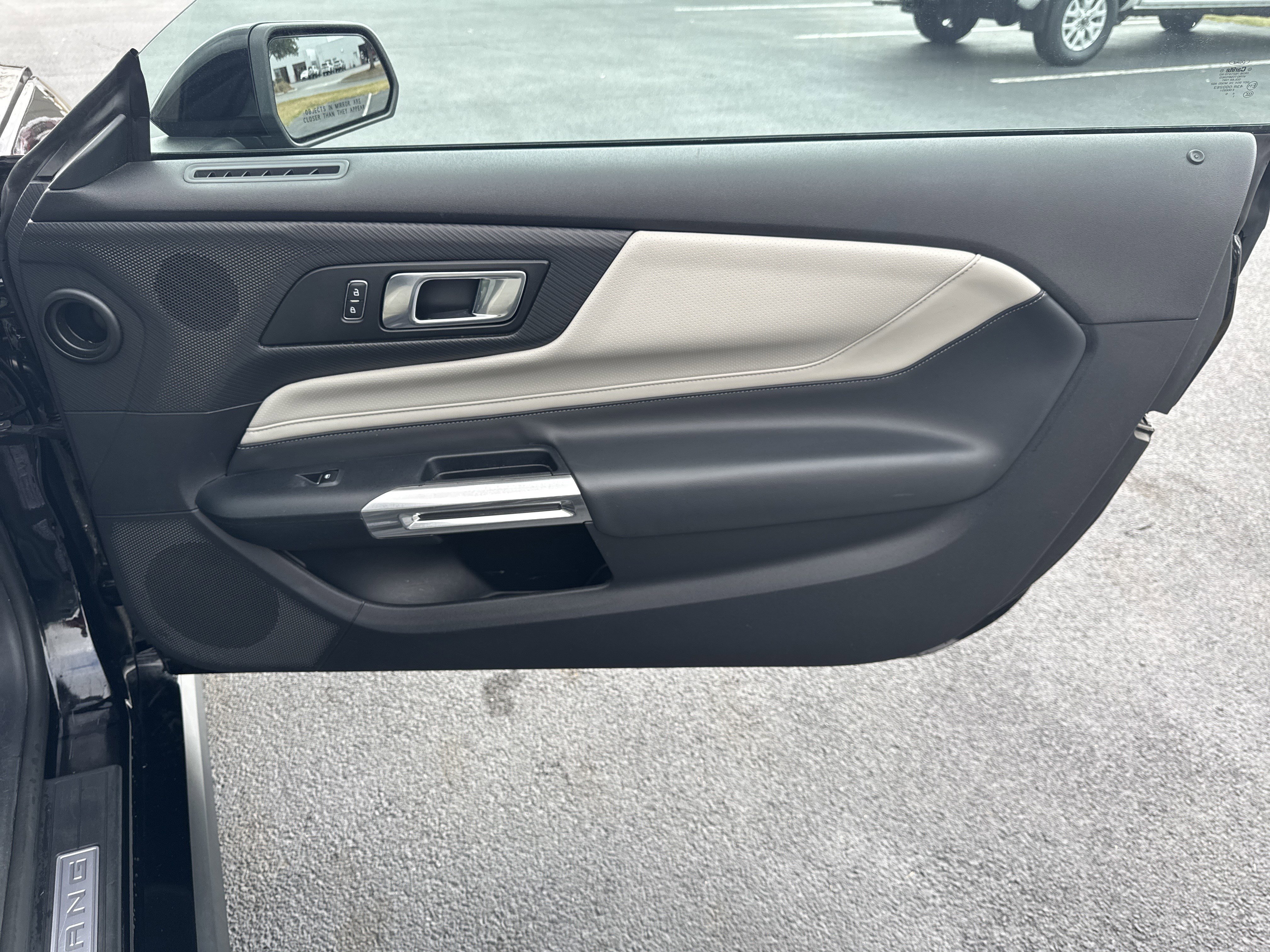 Used 2024  Ford  image 28
