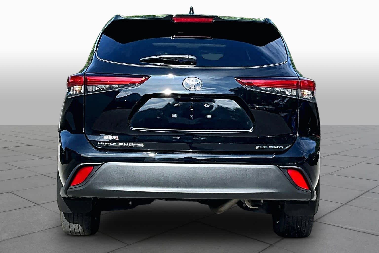 Used 2023 Midnight Black Metallic Toyota XLE image 5
