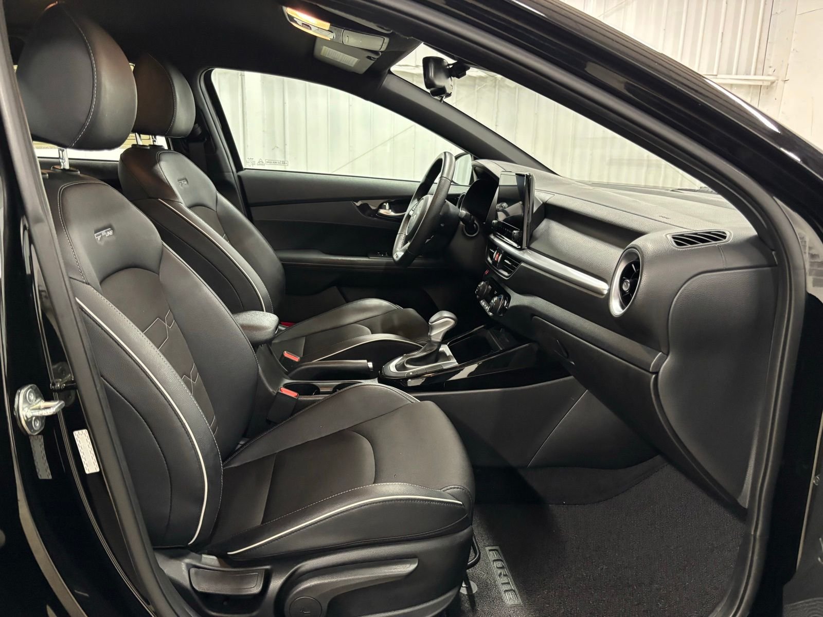 Used 2023 Black Kia GT-Line image 18