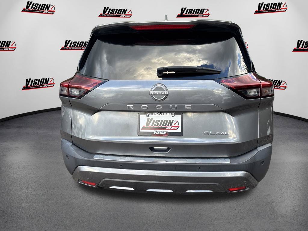 Used 2023 Gray Nissan SL image 6