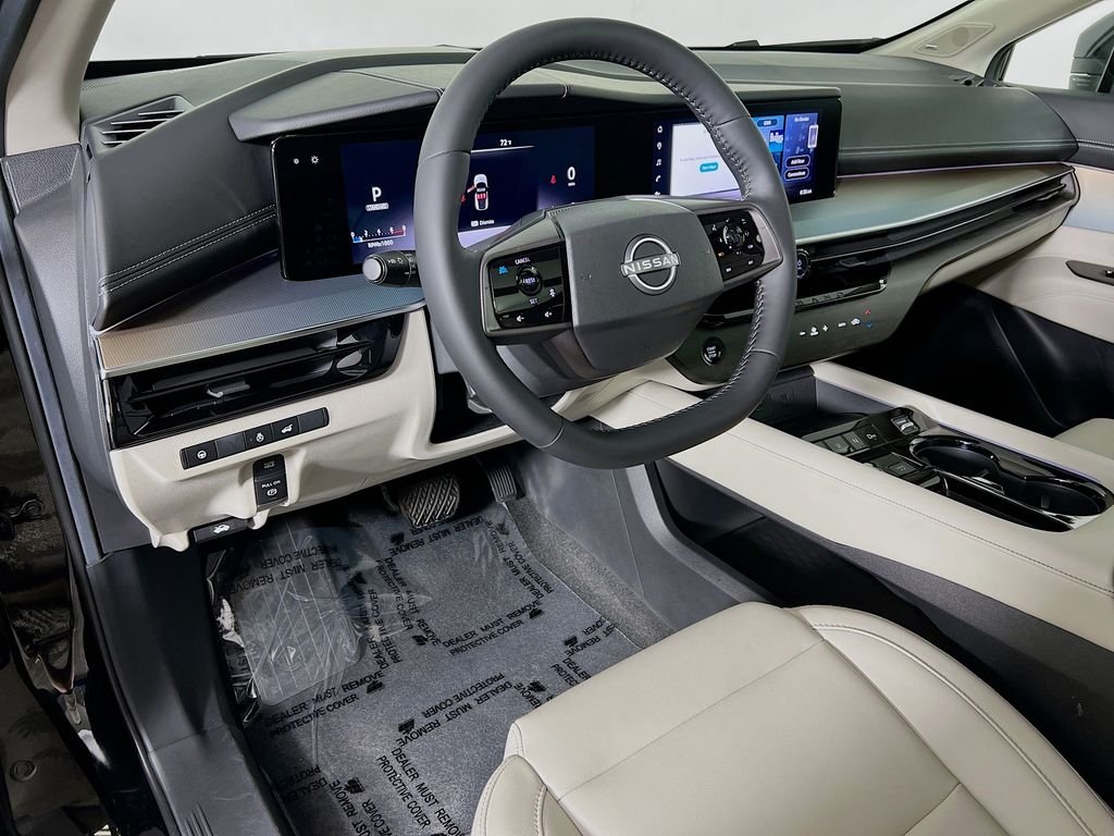 Used 2025 Super Black Nissan SL image 9