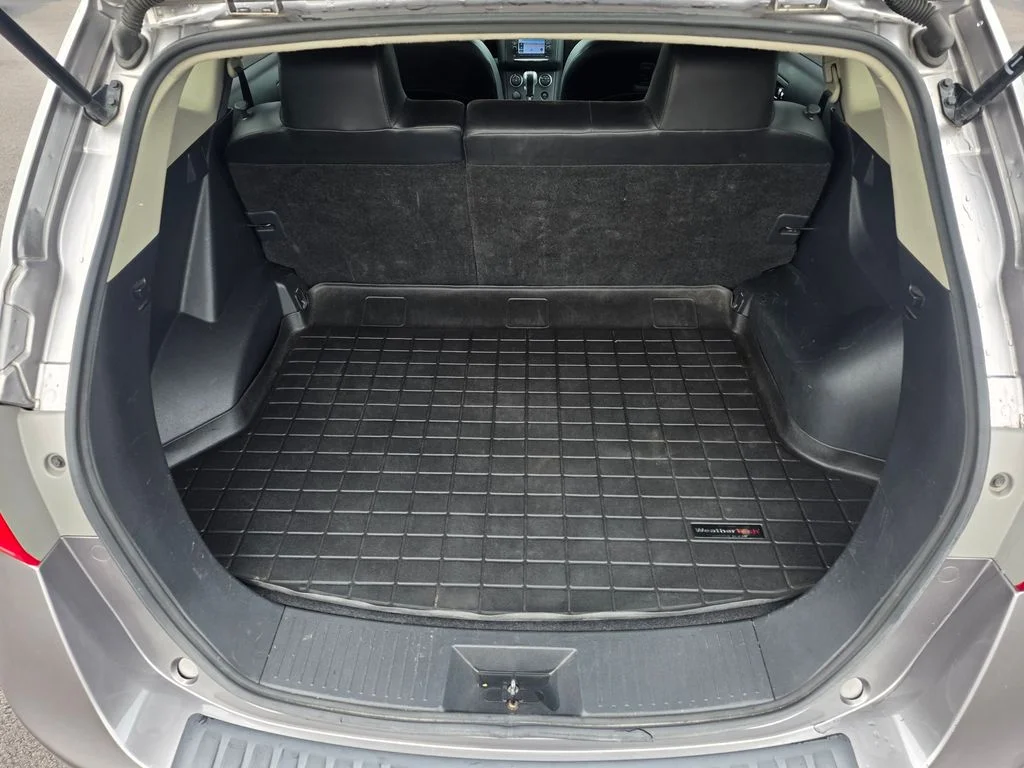 Used 2011 Platinum Graphite Nissan SV image 13