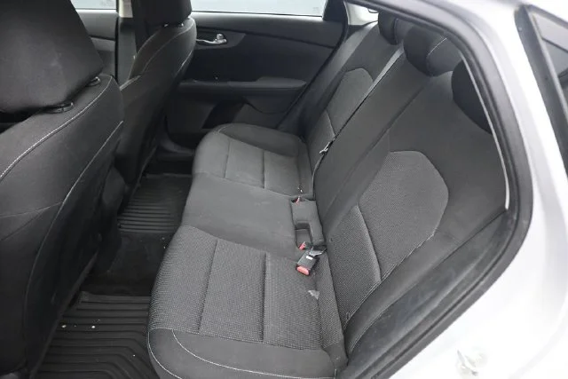 Used 2021 Silver Kia LXS image 19