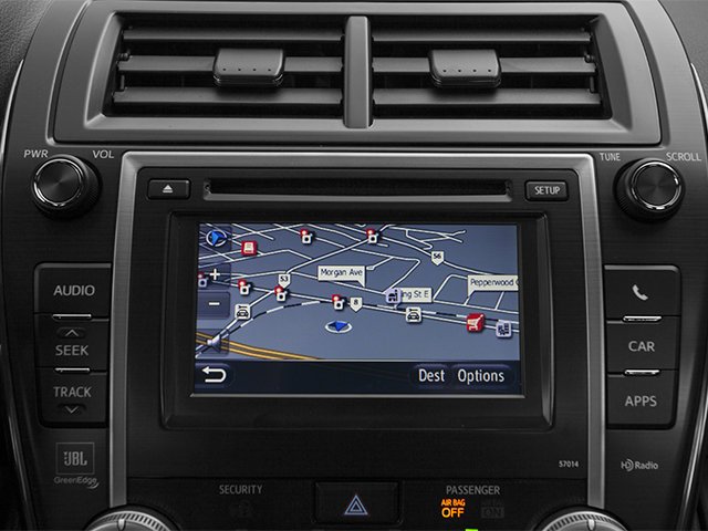 Used 2014 Classic Silver Metallic Toyota SE image 20