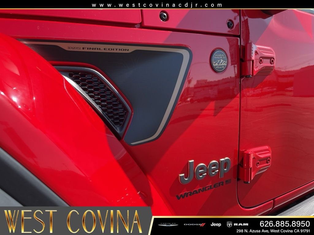 New 2024 Firecracker Red Clear-Coat Exterior Paint Jeep Rubicon 392 image 12