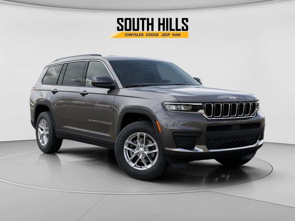 New 2025 Baltic Gray Metallic Clear-Coat Exterior Paint Jeep Laredo image 5