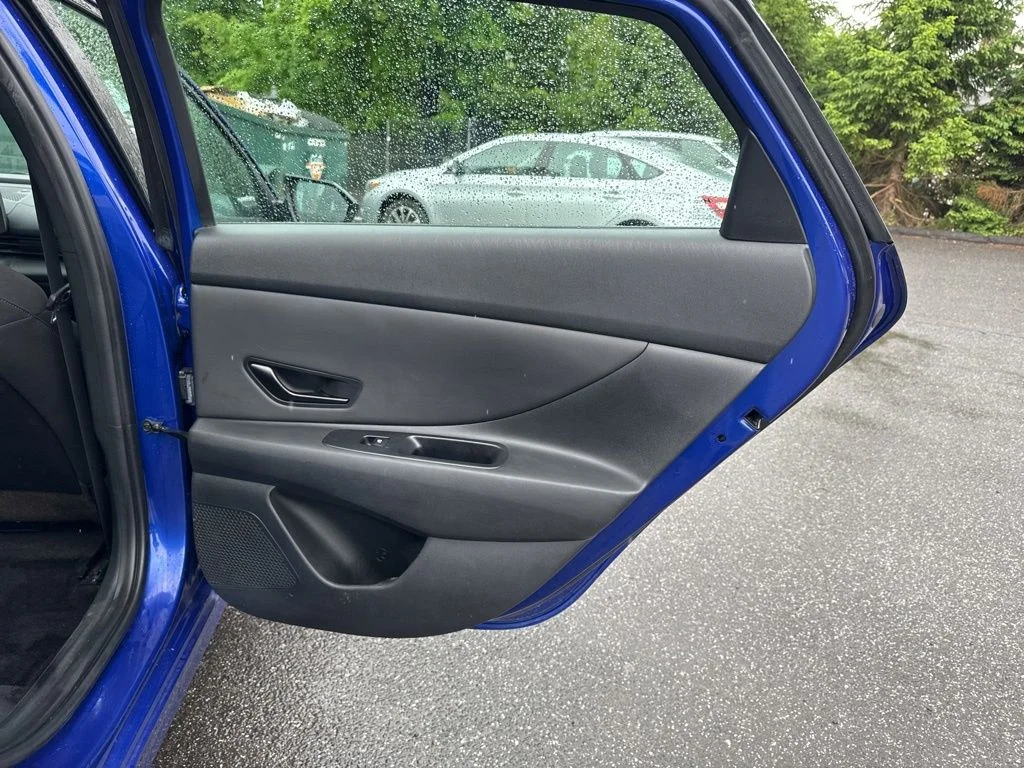 Used 2025 Blue Hyundai SEL Sport image 35