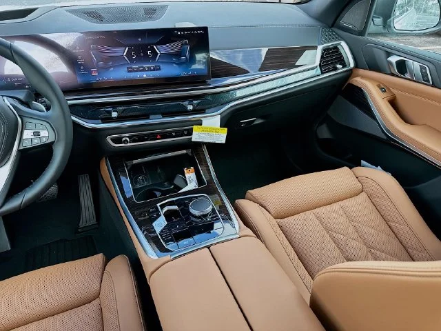 Used 2026 White BMW sDrive40i image 18