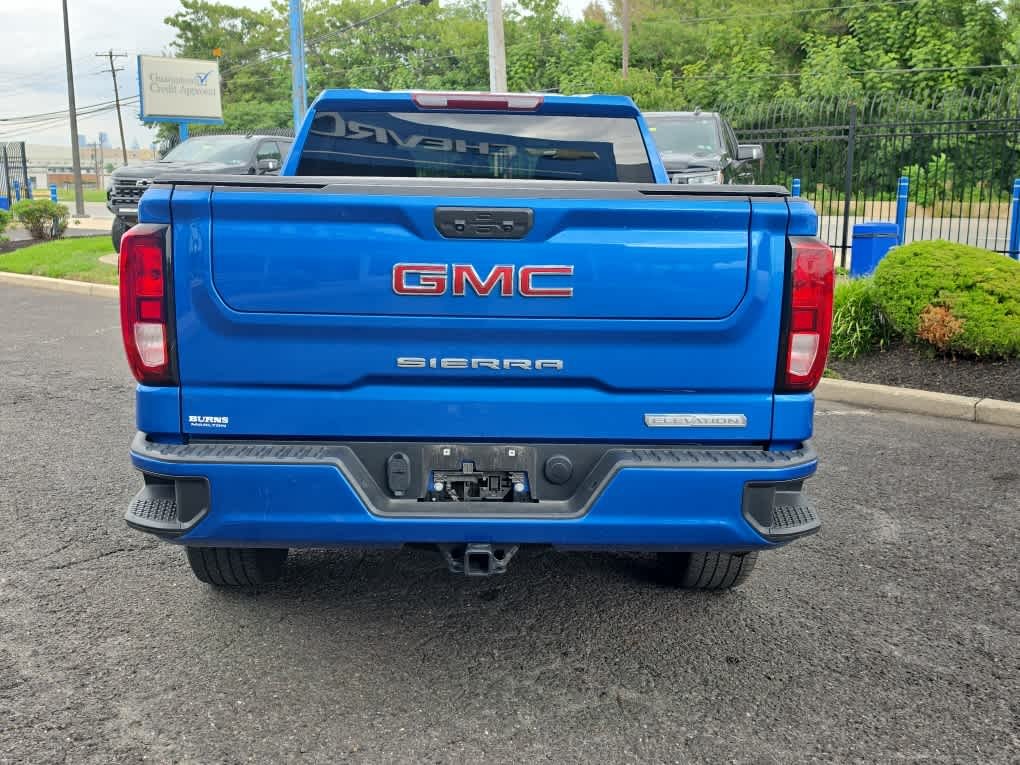 Used 2023 DYNAMIC BLUE METALLIC GMC Elevation image 7