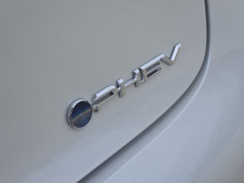 2026 Toyota Prius Plug-in Hybrid XSE - Photo 9