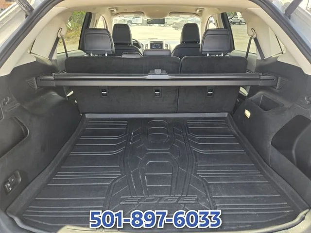 Used 2022 White Ford SEL image 17