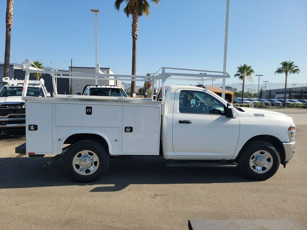 New 2026 Bright White Clear-Coat Exterior Paint RAM Tradesman image 7