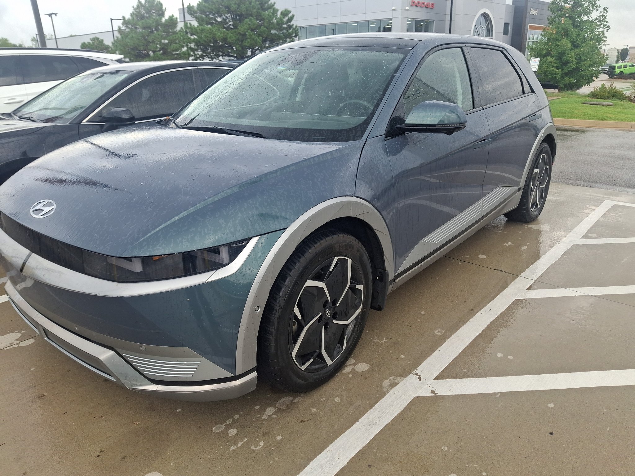 Used 2023 Digital Teal Hyundai Limited image 1