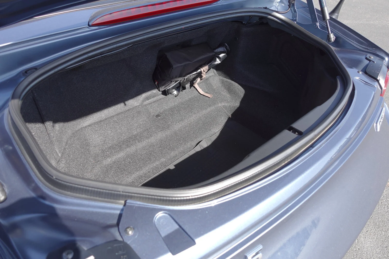 Used 2016 Blue Reflex Mica Mazda Grand Touring image 14