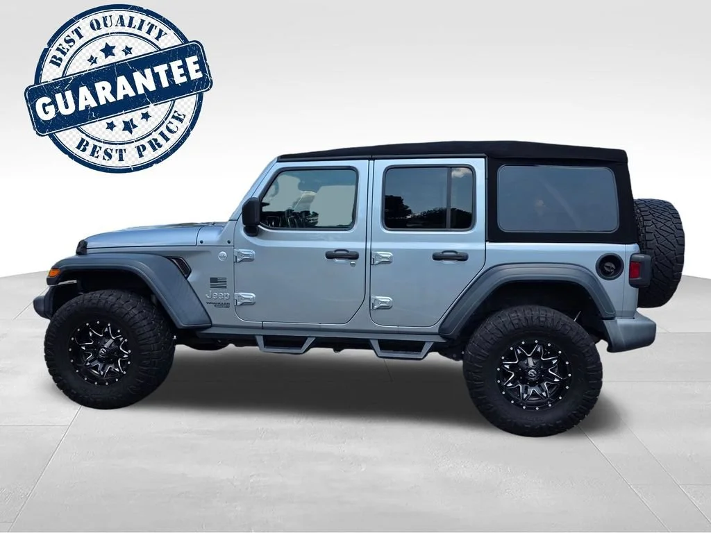Used 2018 Silver Jeep Sport S 4x4 image 4