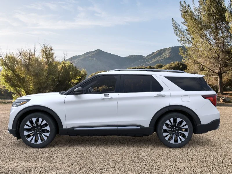 New 2026 Star White Metallic Tri-Coat Ford Platinum™ image 27