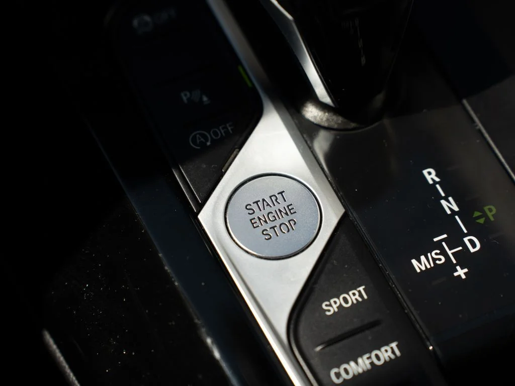 Used 2024 Gray BMW xDrive30i image 28