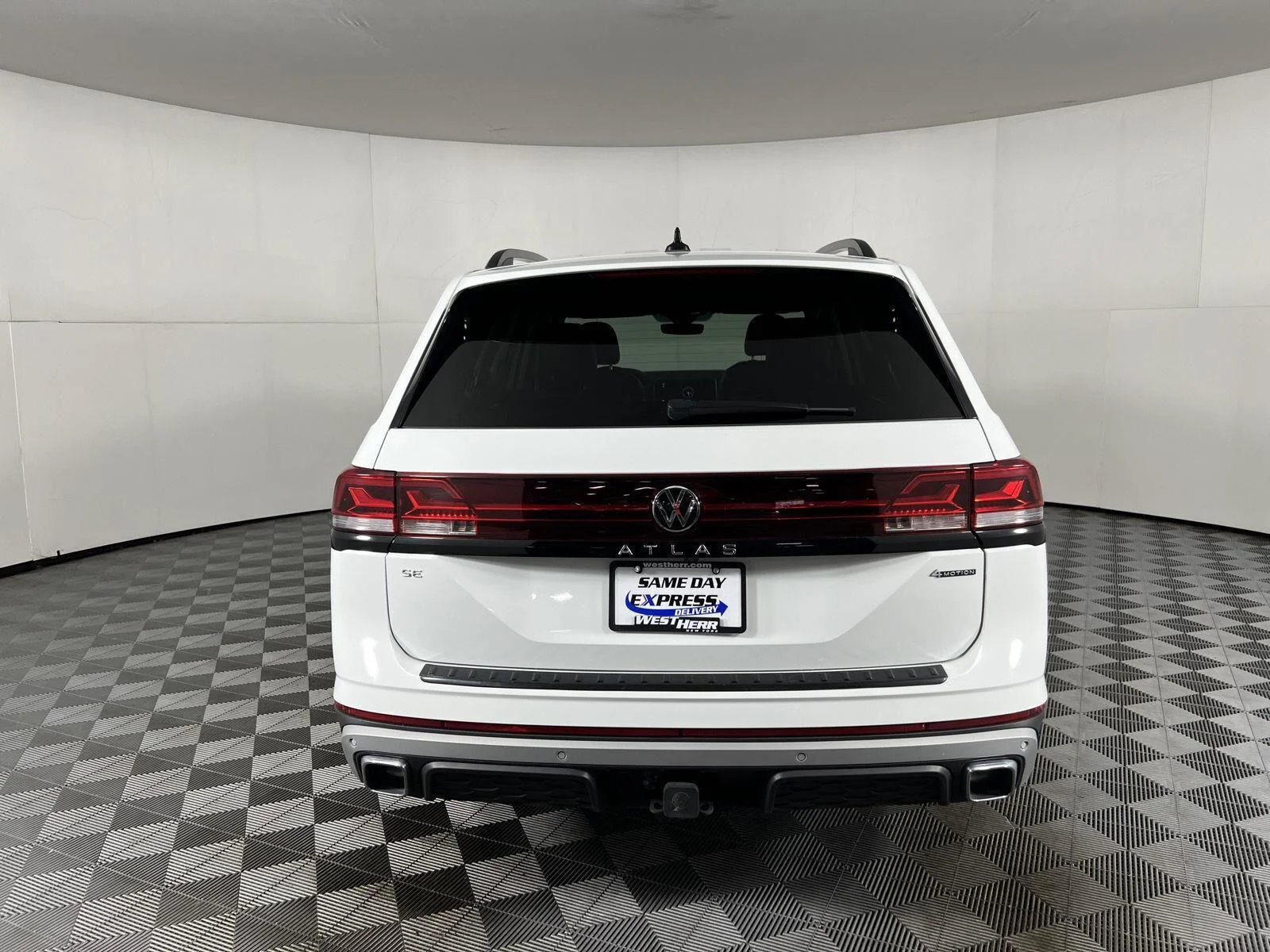 Used 2024 Pure White Volkswagen 2.0T Peak Edition SE w/Technology image 11
