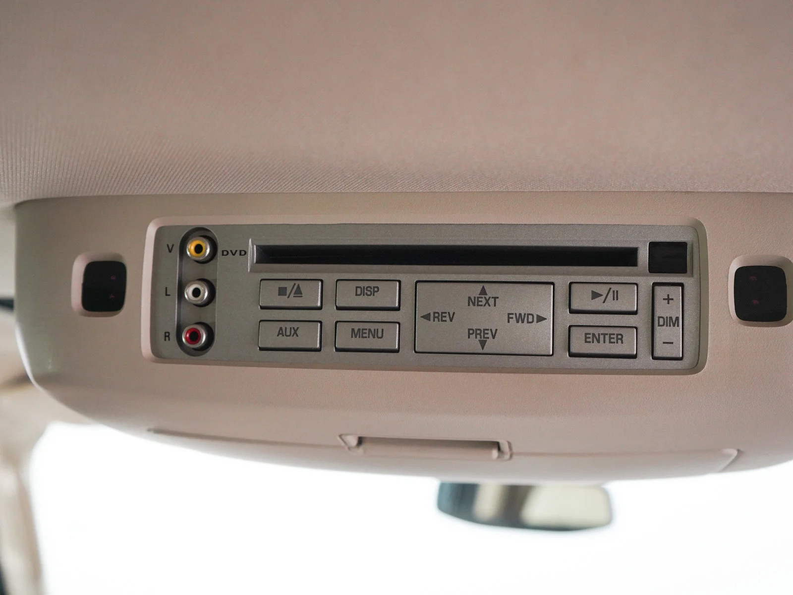Used 2004 Black Clearcoat Lincoln Ultimate image 18