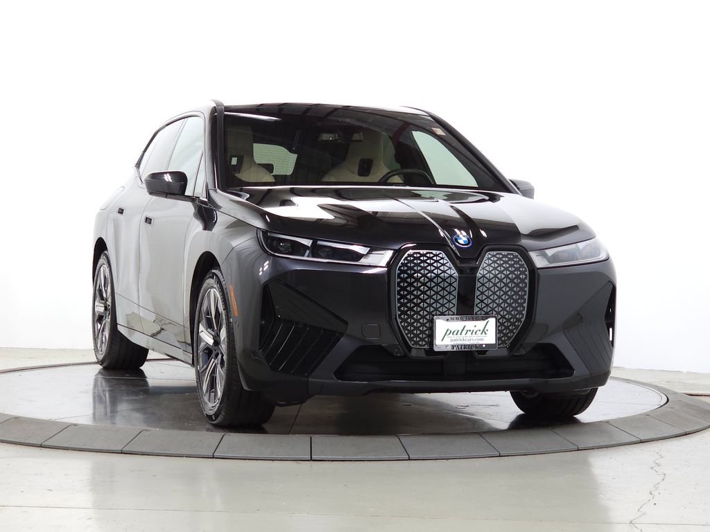 2023 BMW iX xDrive50's photo
