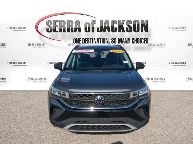 Used 2023  Volkswagen S image 3