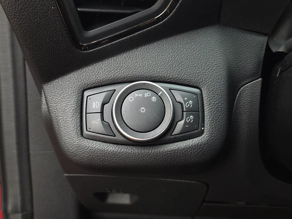 Used 2018 Red Ford Titanium image 24