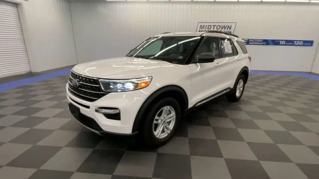 Used 2023 Star White Ford XLT 4WD image 4