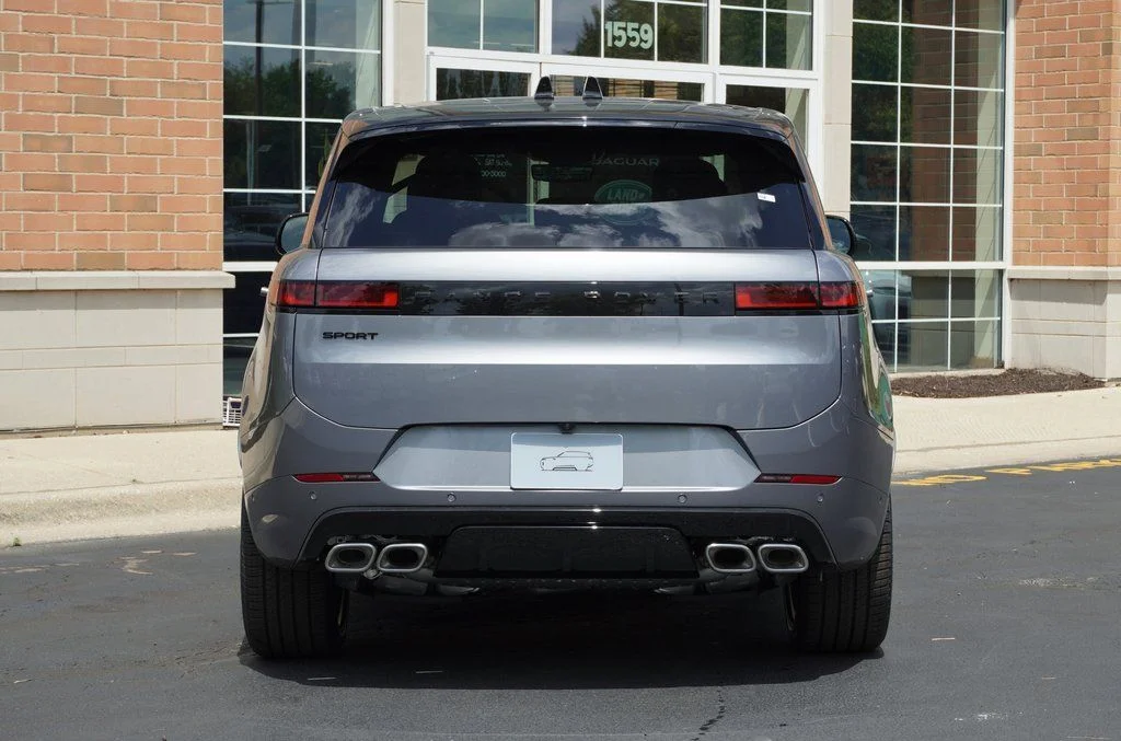 Certified Used 2025 Gray Land Rover Dynamic SE image 5