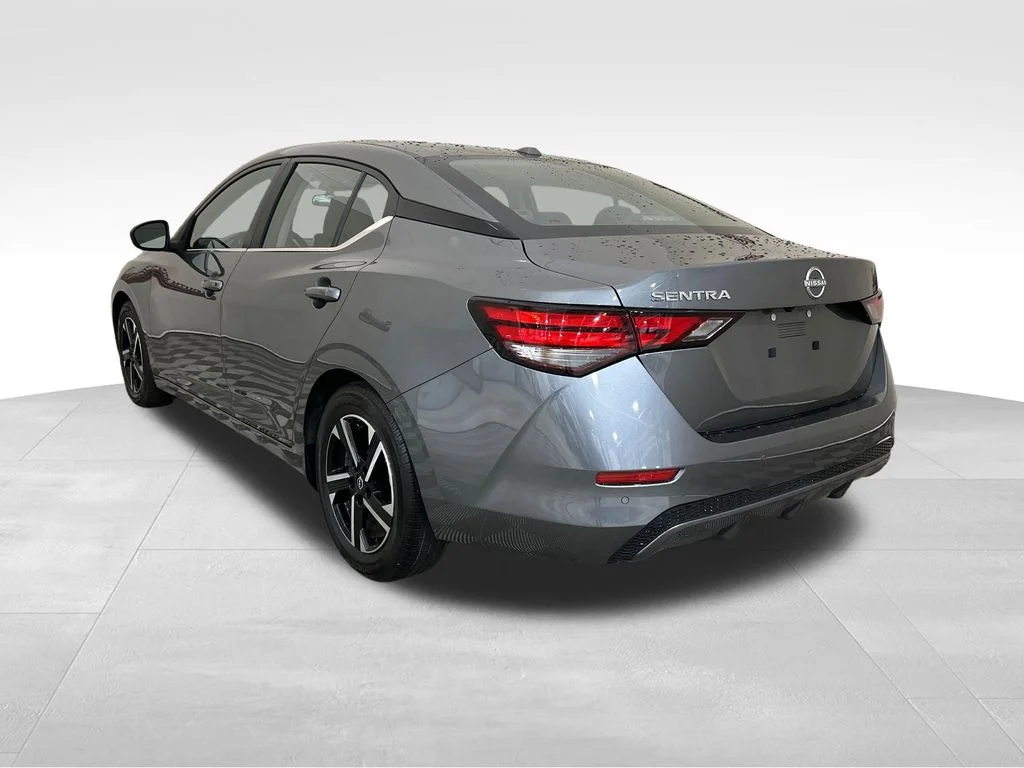 Used 2025 Gray Nissan SV image 3