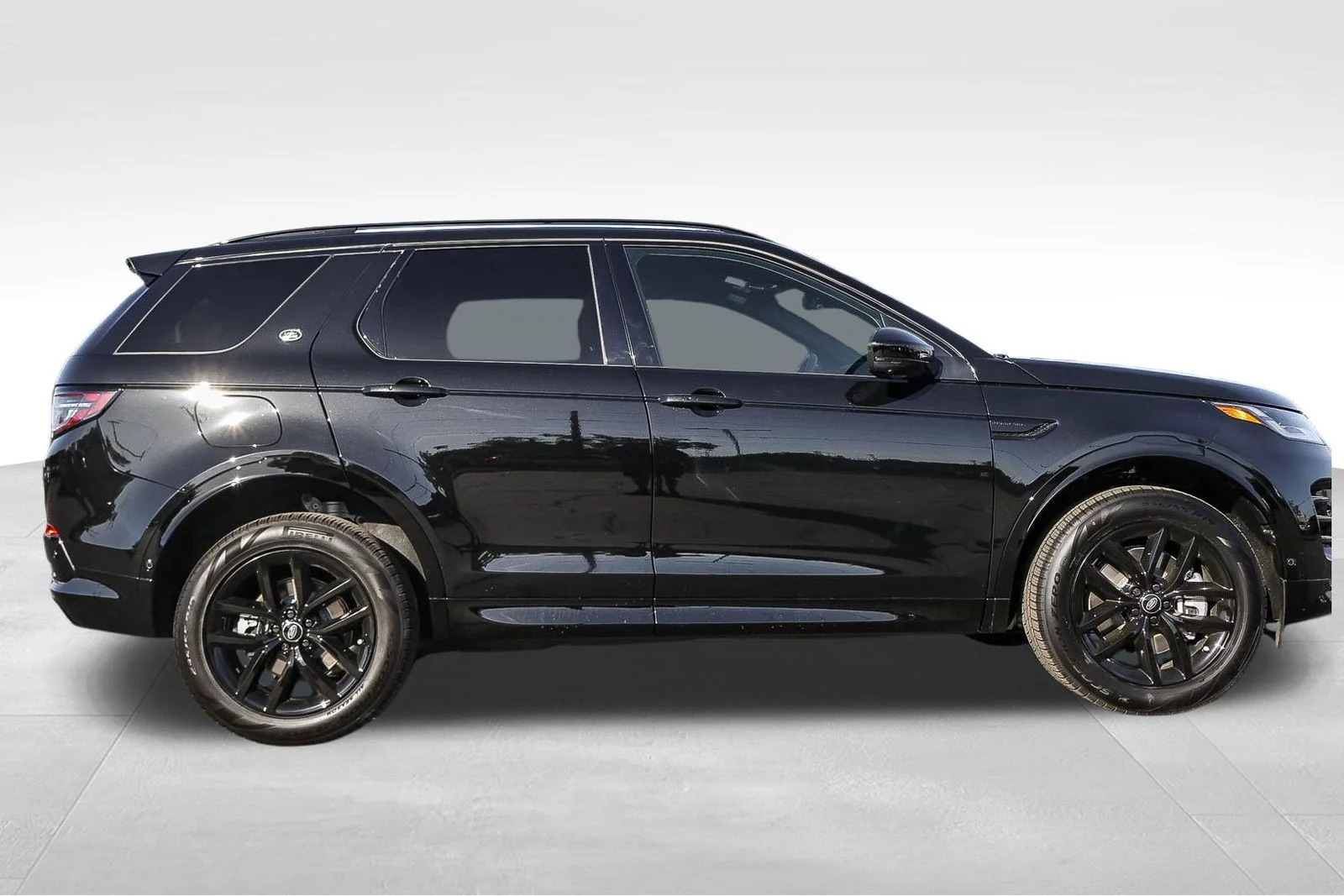 New 2026 Santorini Black Land Rover Landmark image 4