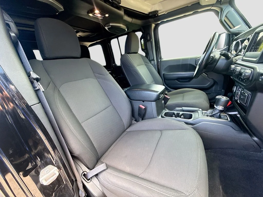 Used 2021 Black Jeep Unlimited Sport Altitude image 33