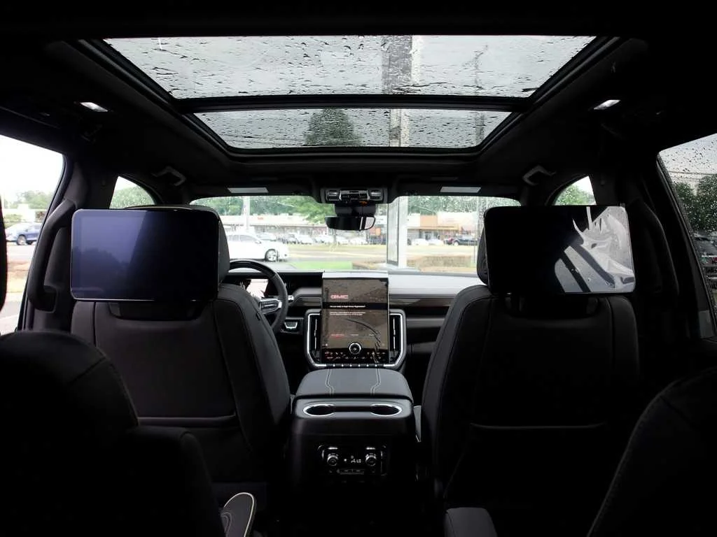New 2026 Onyx Black GMC Elevation image 20
