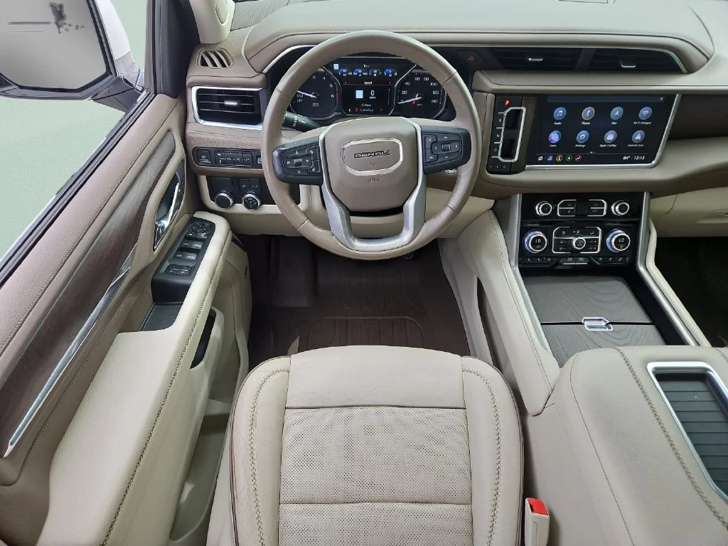 Used 2021 WHITE FROST TRICOAT GMC Denali image 12