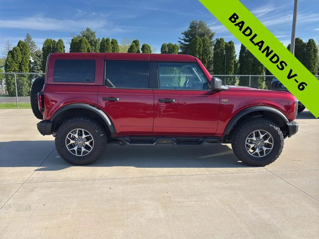 Used 2025 Ruby Red Metallic Ford Badlands image 3