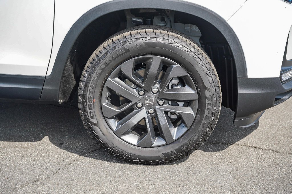 2025 Honda Ridgeline Sport - Photo 11
