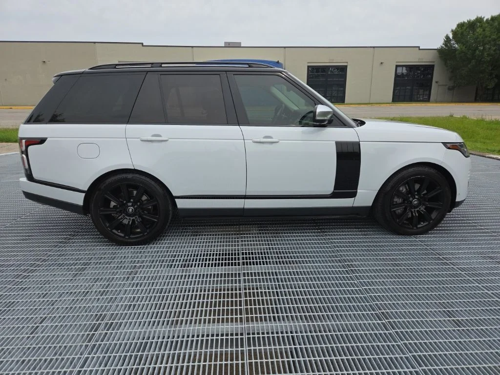 Used 2019 White Land Rover 3.0L V6 Supercharged HSE image 6