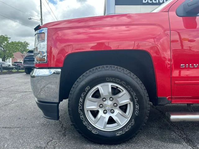 Used 2018 Red Chevrolet LT image 20
