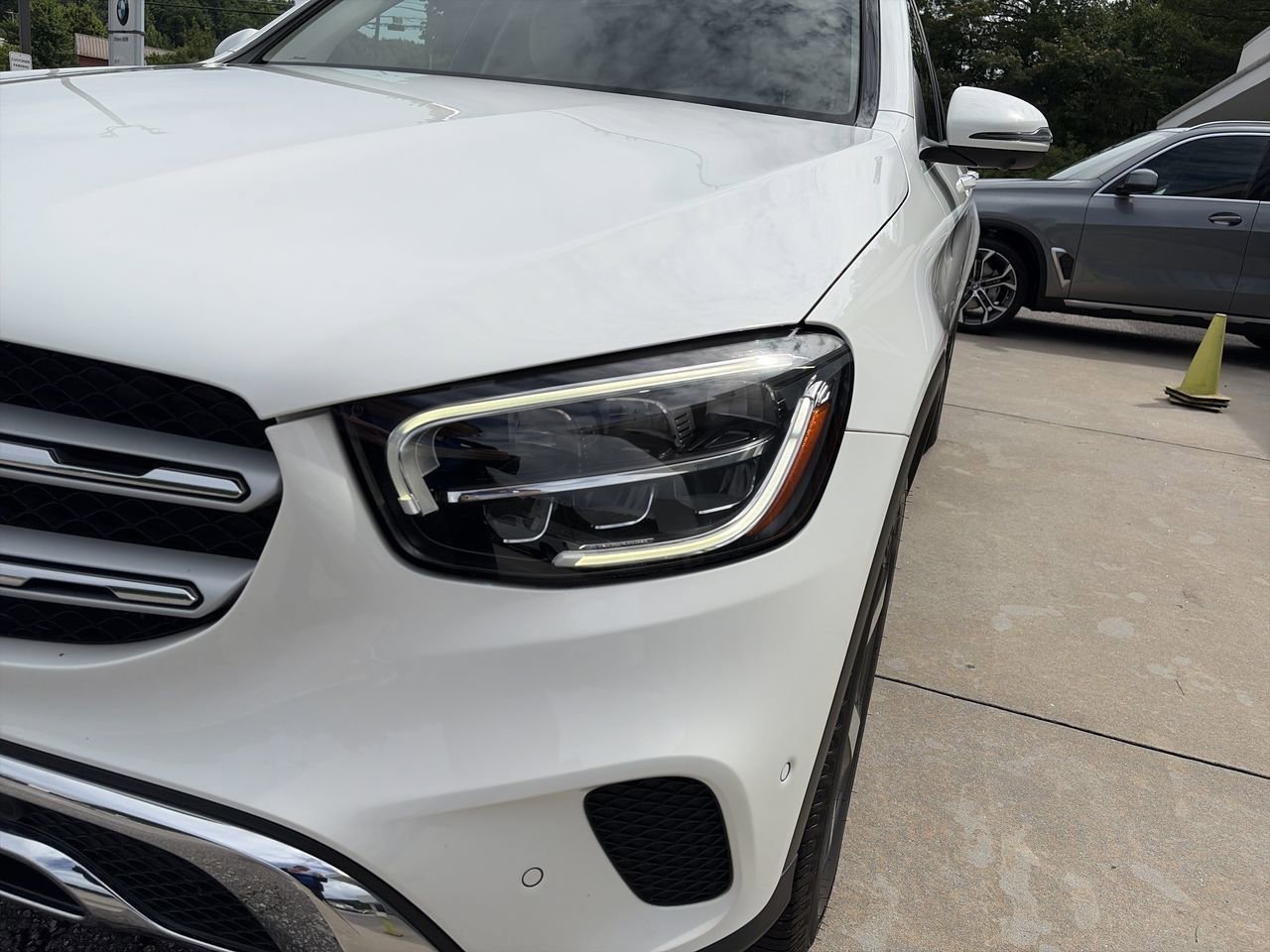 Used 2020 designo Diamond White Metallic Mercedes-Benz GLC 300 image 11