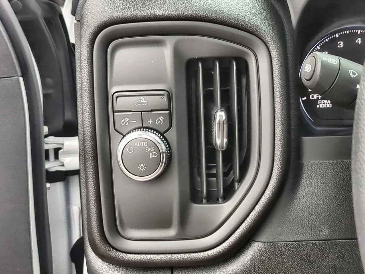 2026 GMC Sierra 1500 Pro - Photo 17