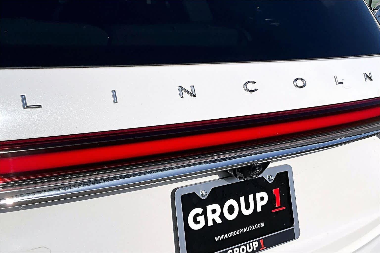 Used 2020 Pristine White Metallic Tri-Coat Lincoln Reserve image 29